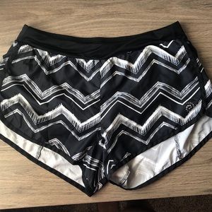 Black and White Running Shorts with Pocket